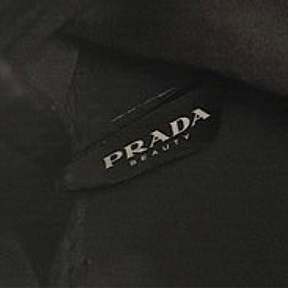 Prada - Picture 4 of 8